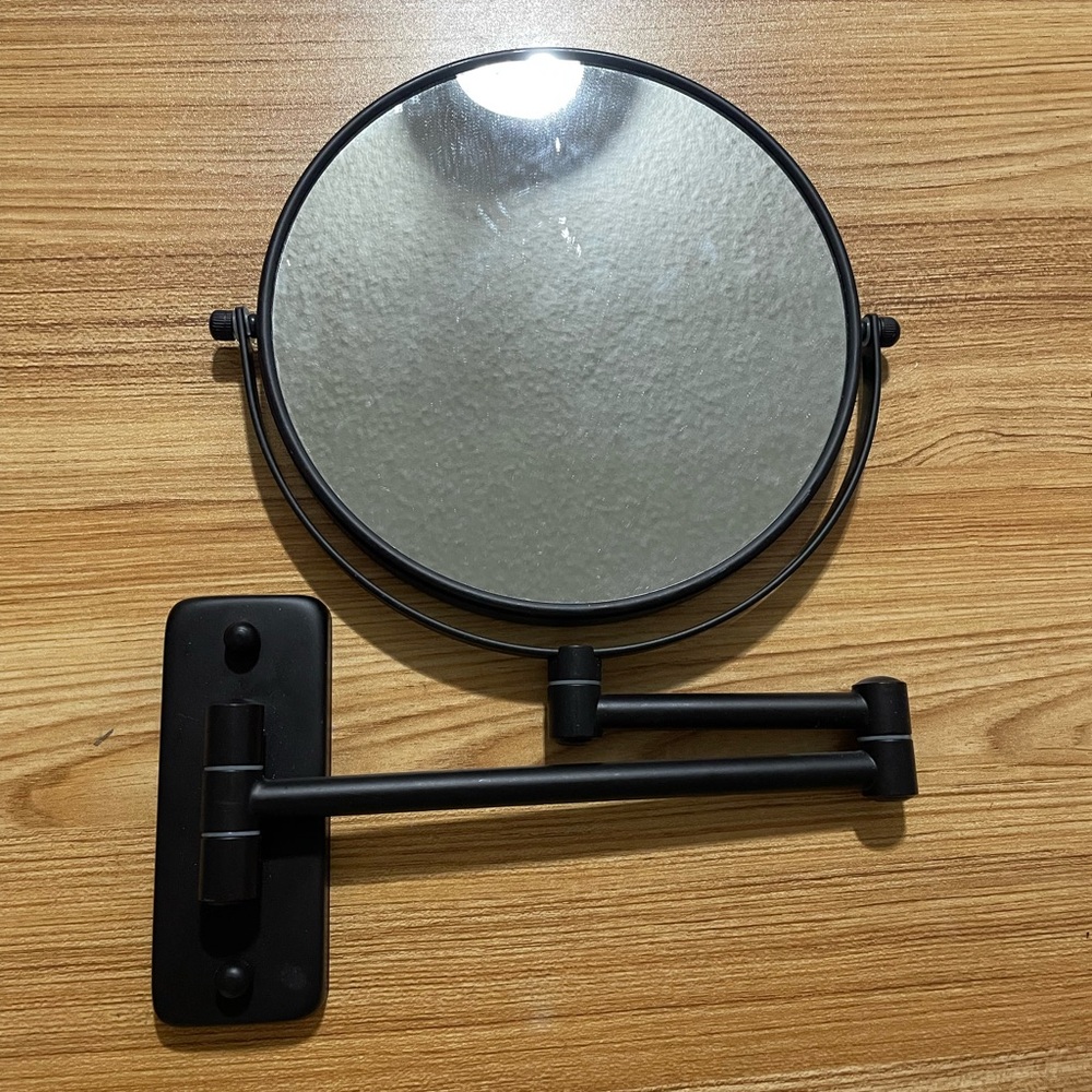 Bathroom extension mirror